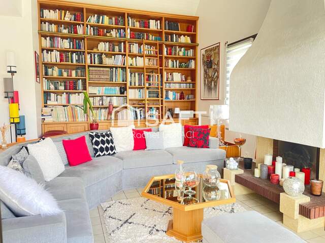 Maison d'architecte lumineuse — photo du bien