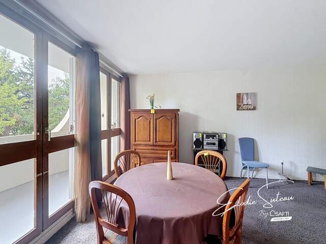 Appartement T4 Angers proche Bd Jacques Portet — photo du bien