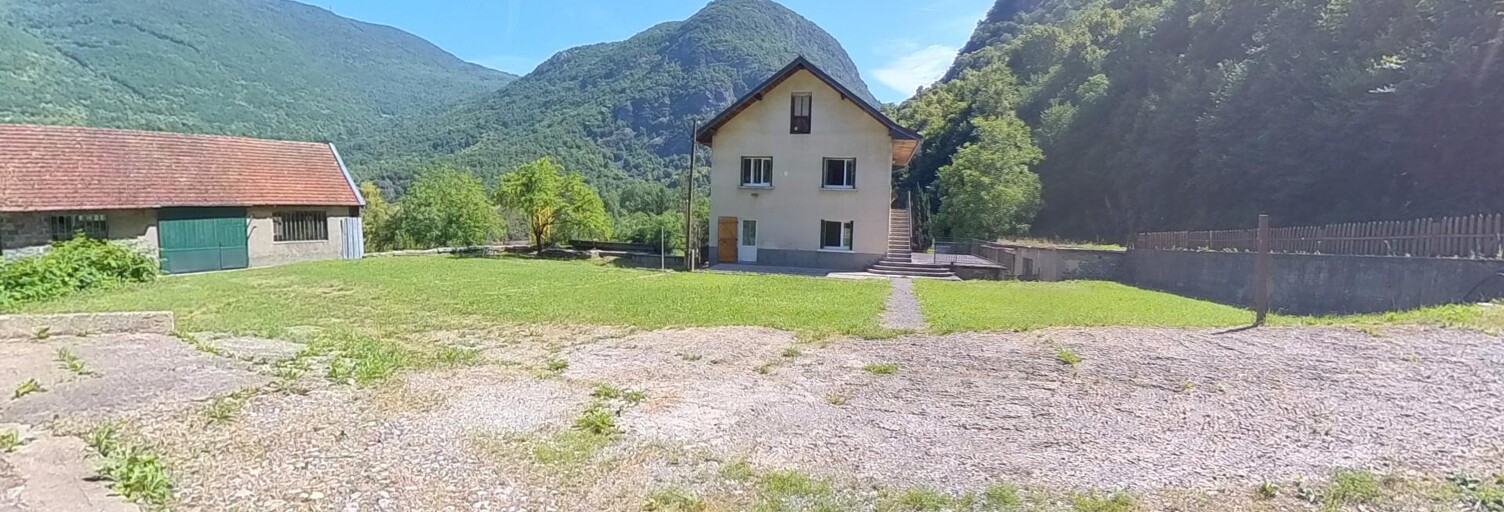 Maison 5 Pièces 140 m² à vendre à Saint-Barthélemy-de-Séchilienne (38220)