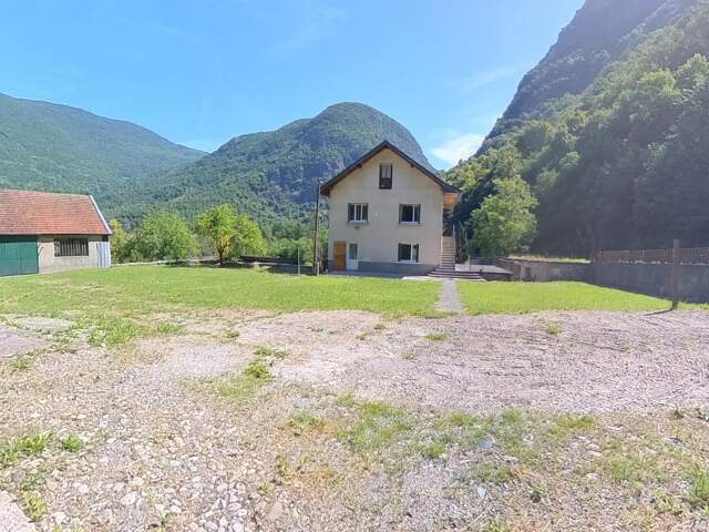 Ensemble immobilier avec un fort potentiel — photo du bien