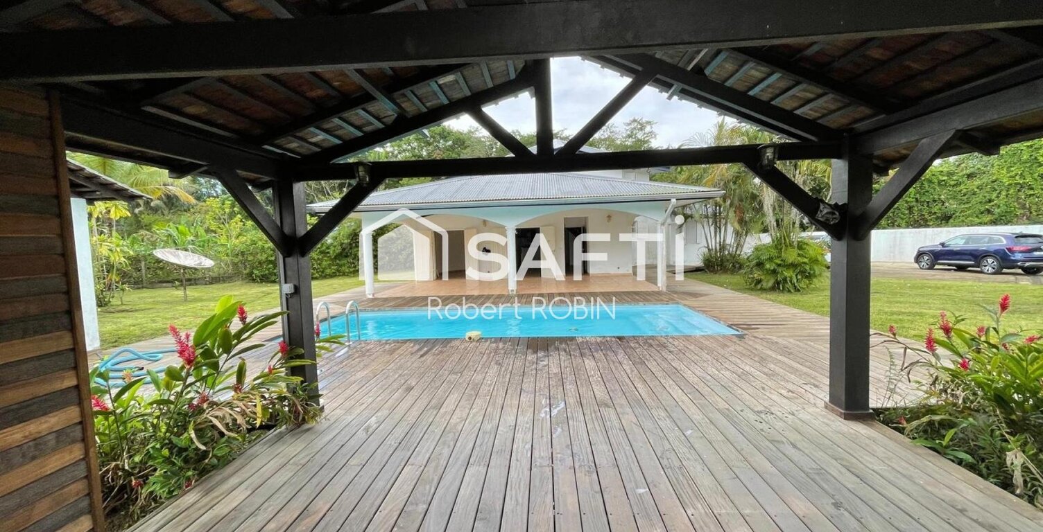 VILLA F5 AVEC PISCINE ET CARBET — photo 1
