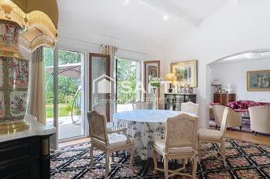 Maison 8 pièces 699800 €