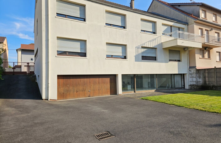 IMMEUBLE MIXTE HABITATION ET PROFESSIONNEL AVEC FORT POTENTI — photo 2