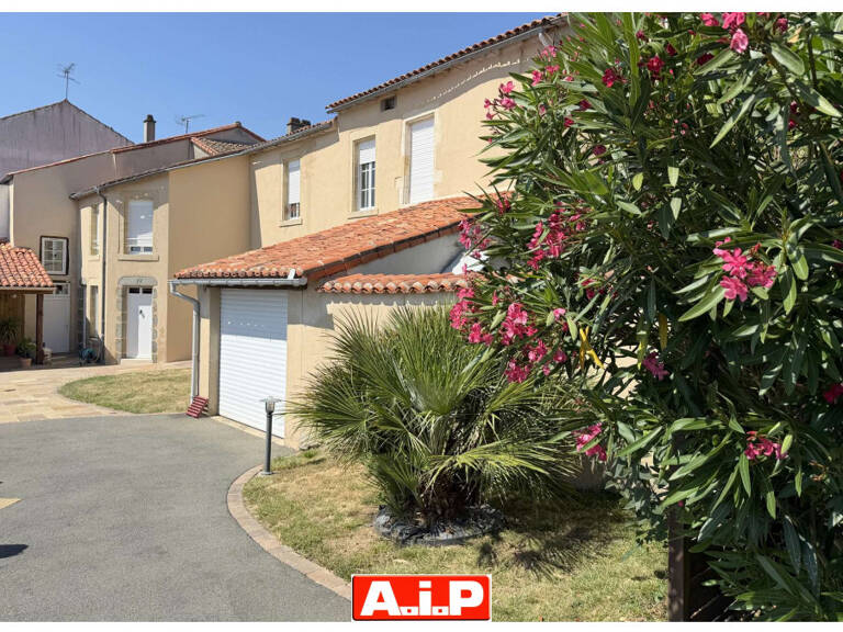 Maison 14 pièces 235 m² — photo 1
