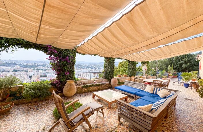 MONT BORON – PROPRIÉTÉ DE CARACTÈRE AVEC VUE MER PANORAMIQUE, PISCINE ET GROTTE PRIVATIVE — photo 4