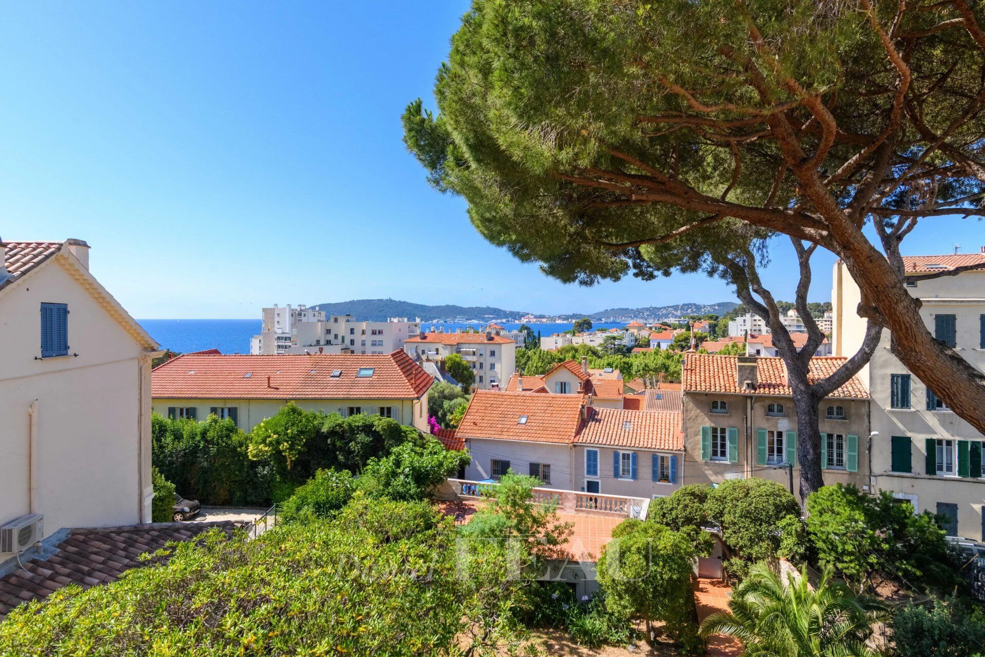 Villa / Maison  T7 à vendre Toulon 83000