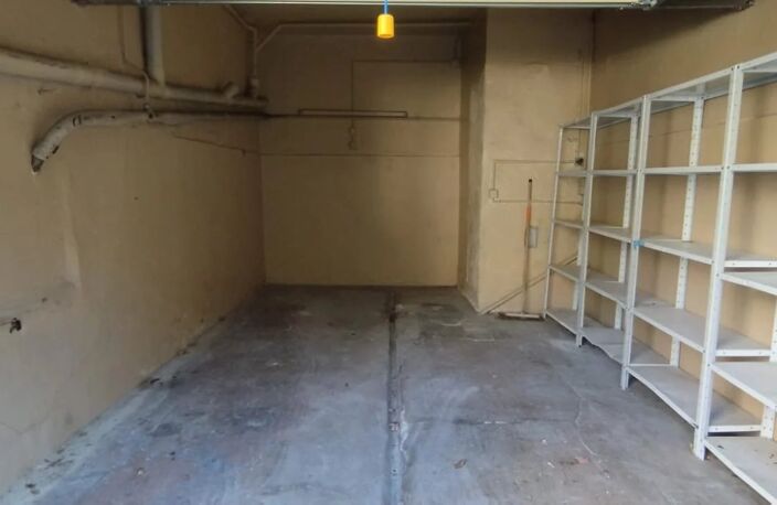 NICE BAS CIMIEZ - Garage de plain pied — photo 2