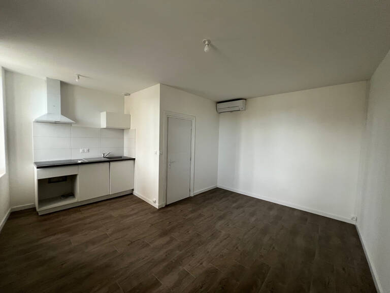 SALLELES D'AUDE - APPARTEMENT DE TYPE 2 DE 40.73M2 ENTIEREME — photo 1