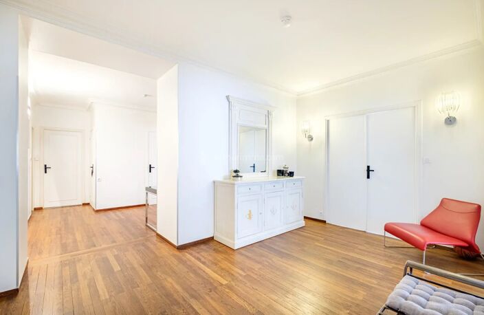 À vendre – Superbe T4 familial de 138 m² – Lyon 6ᵉ, à deux pas du Parc de la Tête d’Or — photo 5