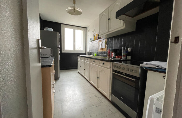 TRES BEL APPARTEMENT DE 66 M2 REFAIT A NEUF SITUE AU 4ème E — photo 3