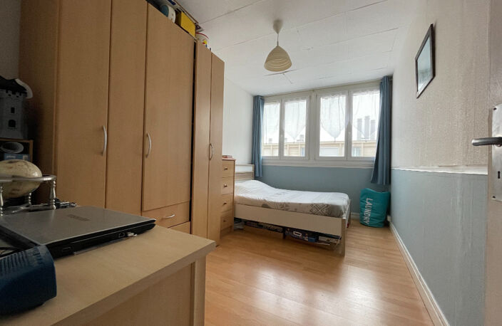 TRES BEL APPARTEMENT DE 66 M2 REFAIT A NEUF SITUE AU 4ème E — photo 5