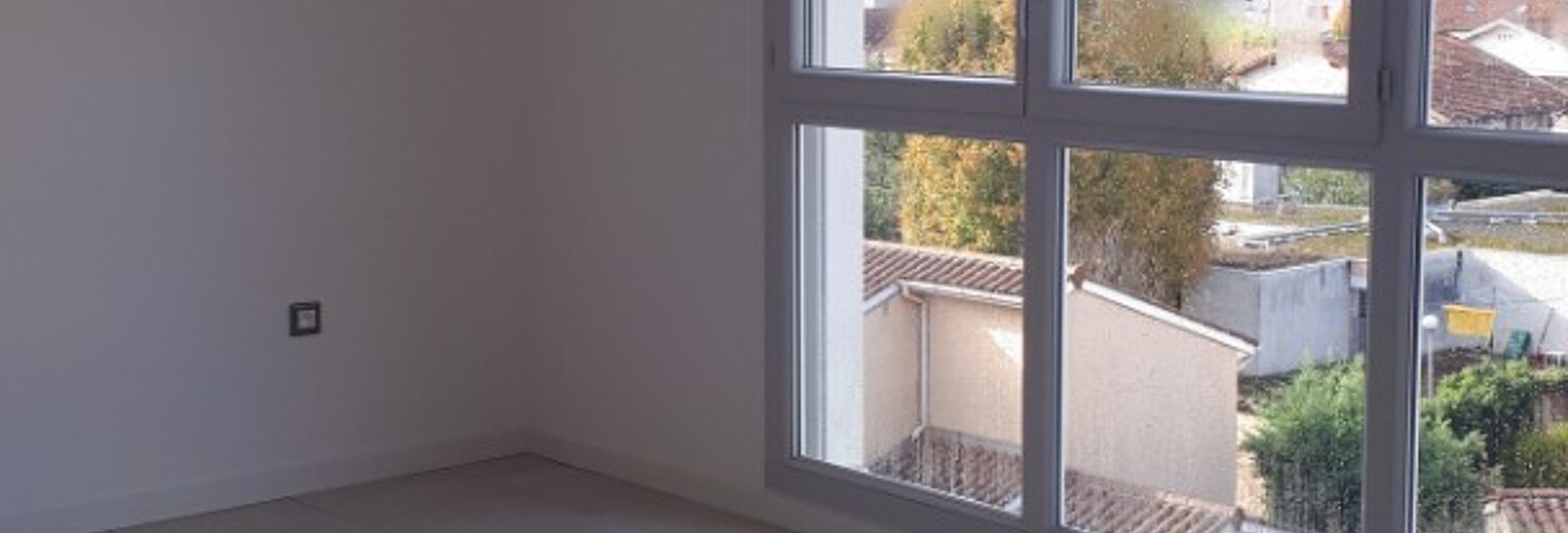 Appartement  86 m² à louer à Meyzieu (69330)