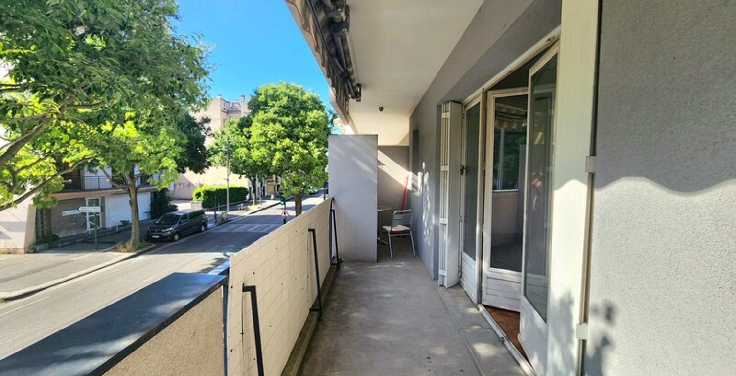 Studio — photo 1