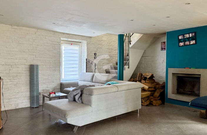 MAISON - 5 PIECES - 122M² - A VENDRE - TRIAIZE — photo 2