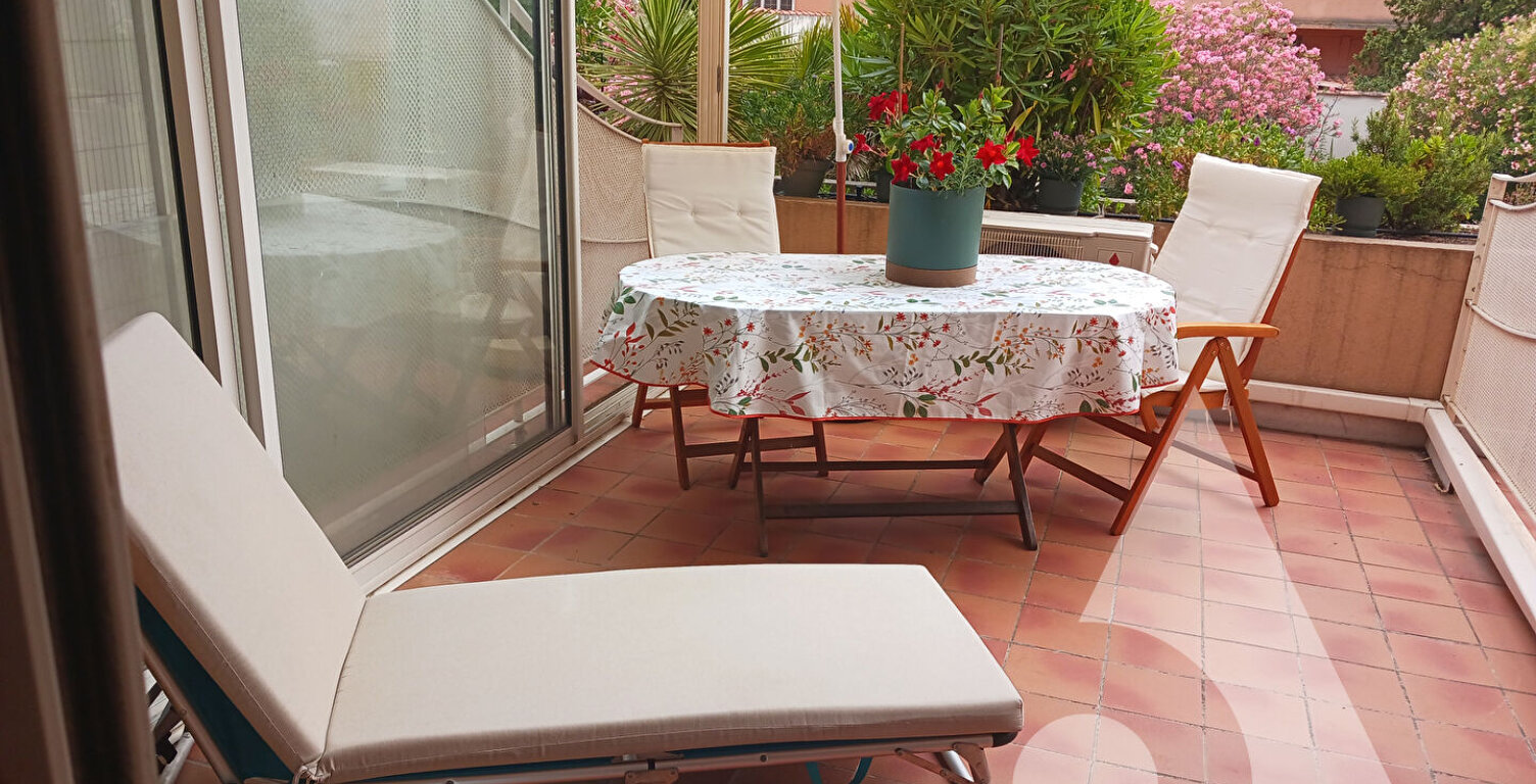 FRÉJUS PLAGE 2  PIECES  + GARAGE 16m2, TERRASSE 14 m2 plein sud,  PLAGE A 2 PAS — photo 1