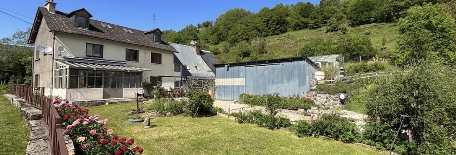 Maison 9 Pièces 206 m² à vendre à Saint-Martin-sous-Vigouroux (15230)
