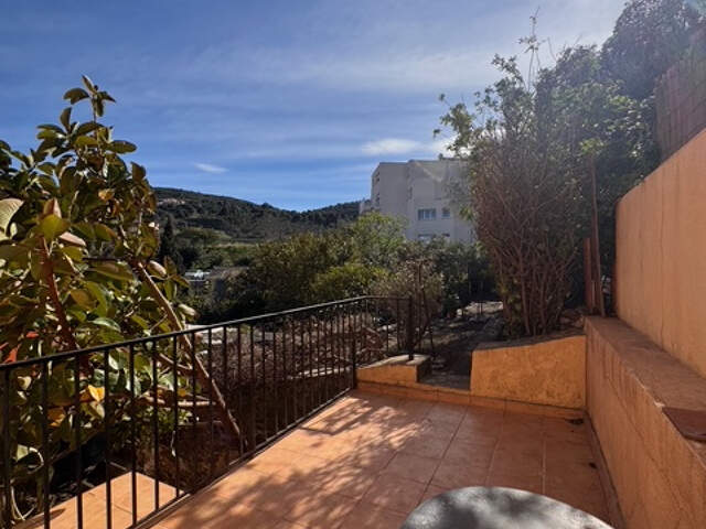 Maison de ville avec jardin piscinable et potentiel exceptionnel — photo du bien