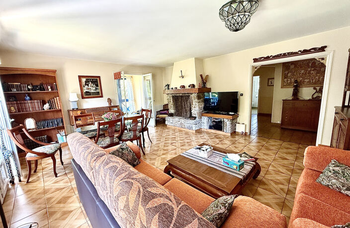 Au calme au fond d'une impasse, Maison familiale de 179 m2 a — photo 3