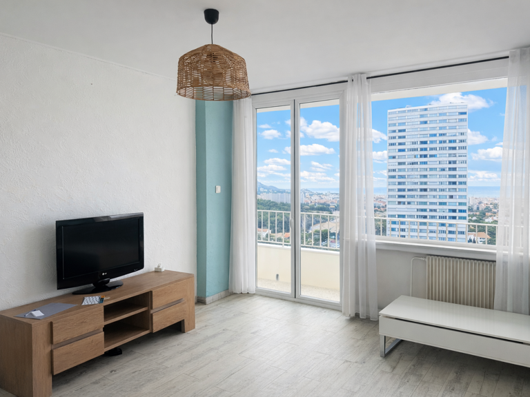 Appartement Type 2 de 39m2 à la rouvière 13009 — photo 1