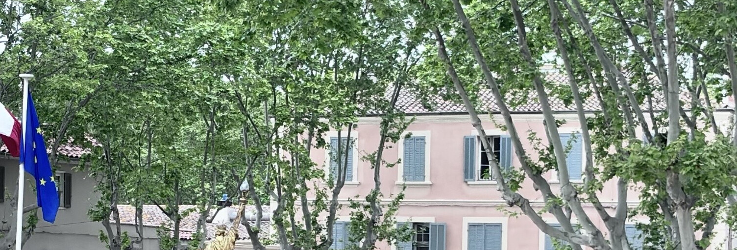 Maison 6 Pièces 100 m² à vendre à Saint-Cyr-sur-Mer (83270)