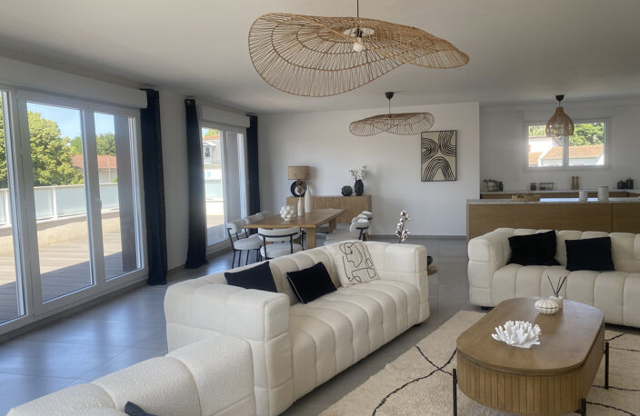 Vente appartement 4 pièces 123 m² Champagne-au-Mont-d'Or (69410) — photo 4