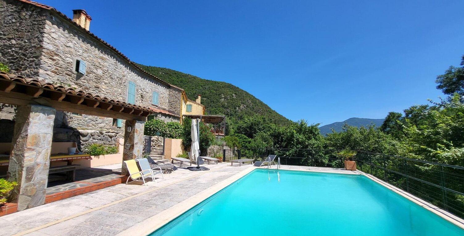 Splendide et spacieuse propriété avec dependances et piscine — photo 1