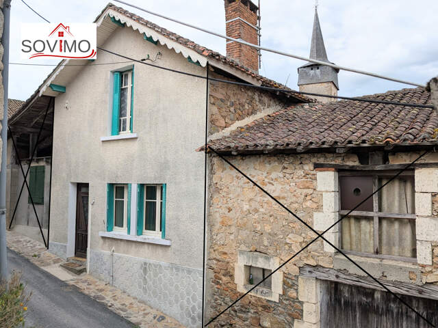AU COEUR DU BOURG, ENSEMBLE IMMOBILIER PLEIN DE POTENTIEL  A — photo du bien