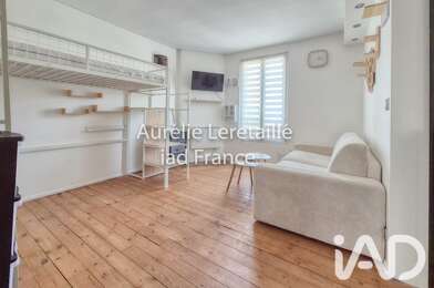 Appartement 1 pièces 830 €