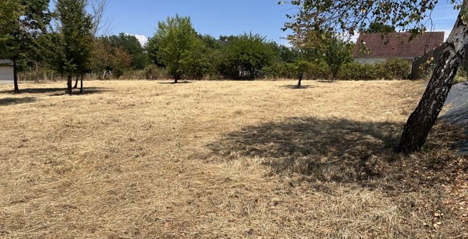 Terrain à bâtir de 0 pièces principales — photo 1