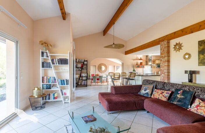 Villa de 6 pièces principales — photo 2