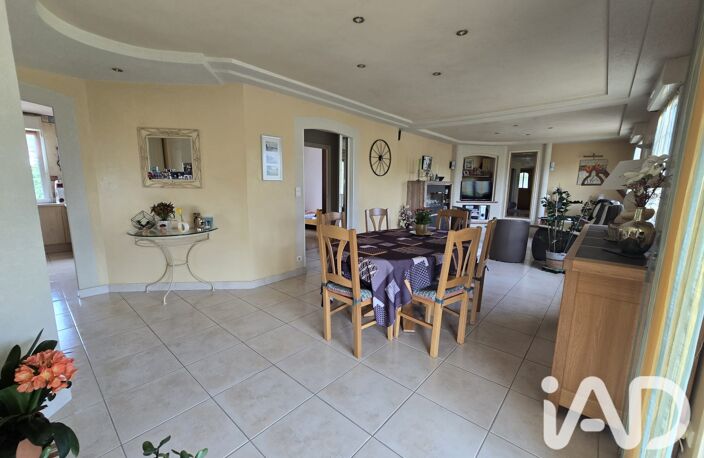 Vente Maison/villa 7 pièces — photo 2