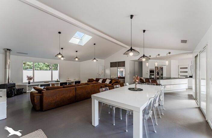 Contemporaine de 9 pièces principales — photo 2