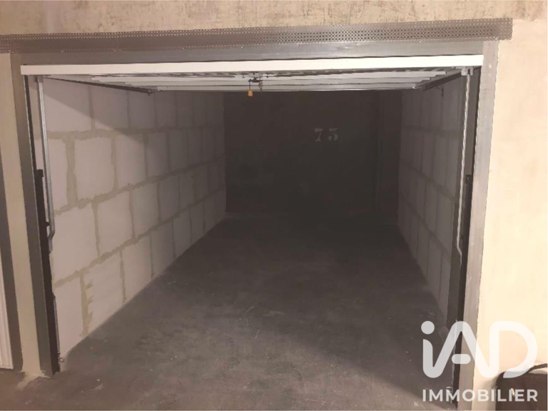 Vente Garage 13 m&sup2; — photo 1