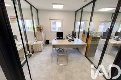 Commerce  848000 €