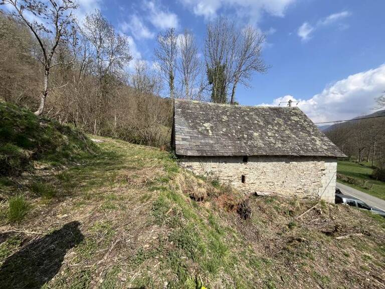 Grange de 1 pièces principales — photo 1