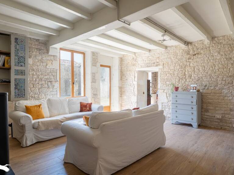 Maison de bourg de 8 pièces principales — photo 1