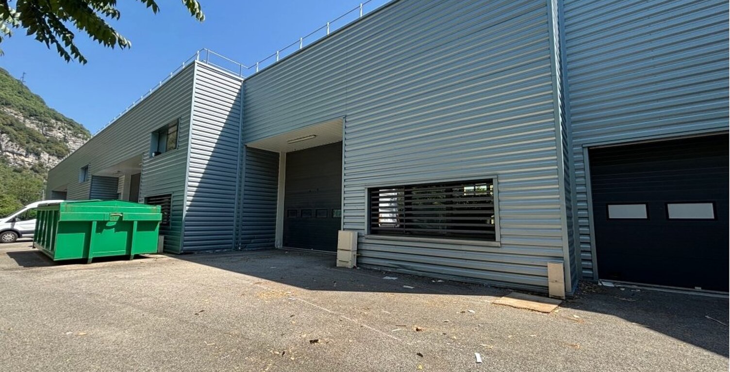 Local commercial — photo 1