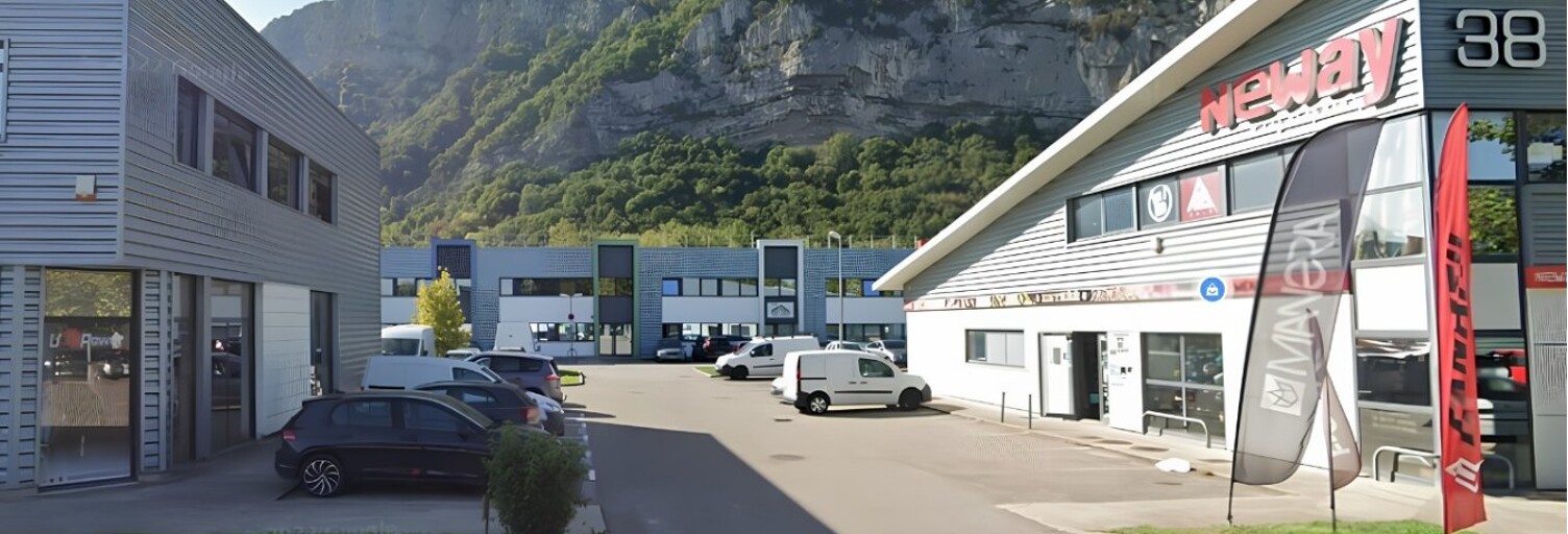Commerce  342 m² à louer à Échirolles (38130)