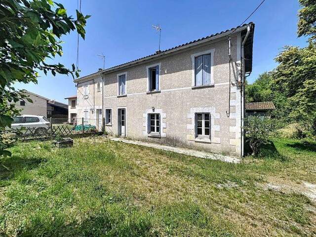 Maison en pierre de 5 pièces principales — photo du bien