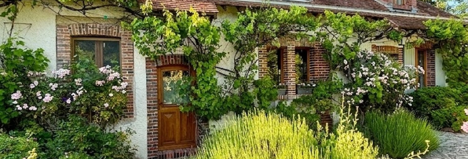 Maison 8 Pièces 160 m² à vendre à Douchy-Montcorbon (45220)