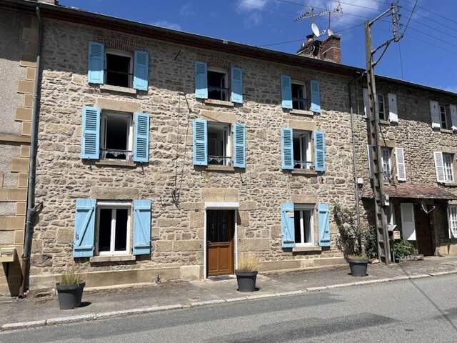 Maison de bourg de 9 pièces principales — photo du bien