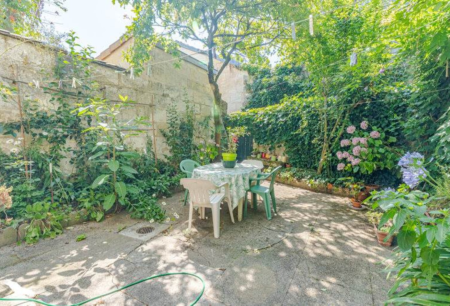 Maison en pierre de 7 pièces principales — photo 1