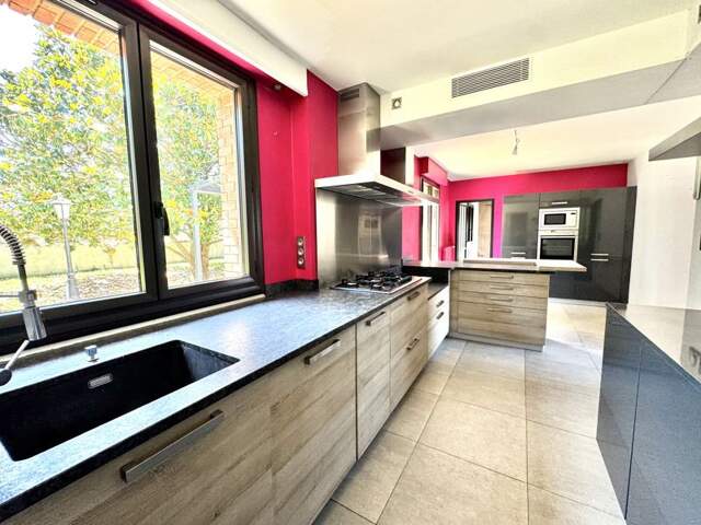 Villa de 5 pièces principales — photo du bien