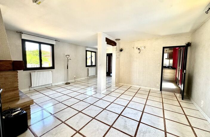 Villa de 5 pièces principales — photo 2