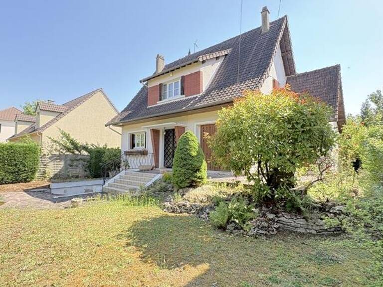 Maison 8 pièces 145 m² — photo 1