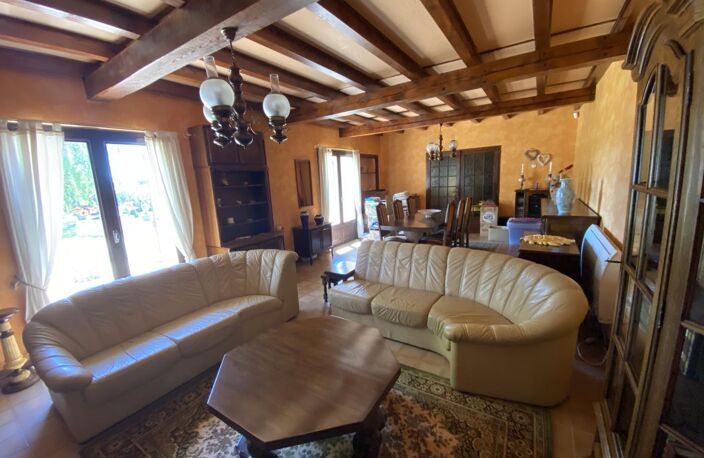 Vente maison 4 pièces 143 m² La Tour-du-Pin (38110) — photo 3