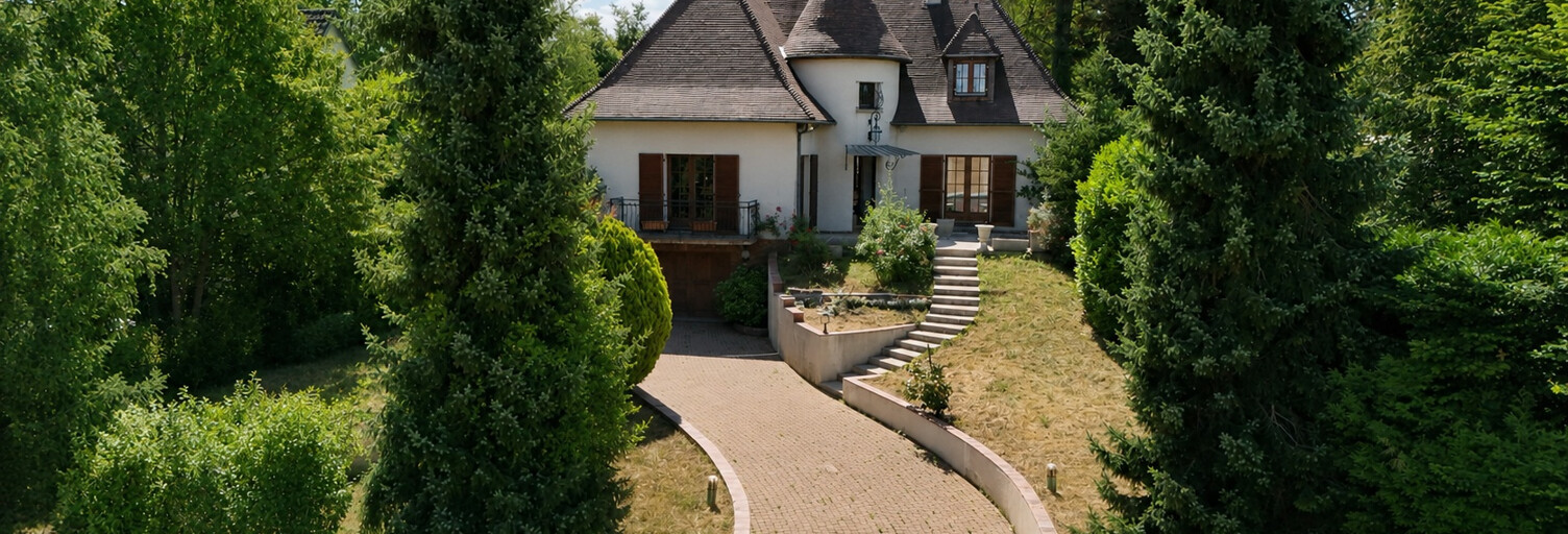 Maison 4 Pièces 174 m² à vendre à Douchy-Montcorbon (45220)