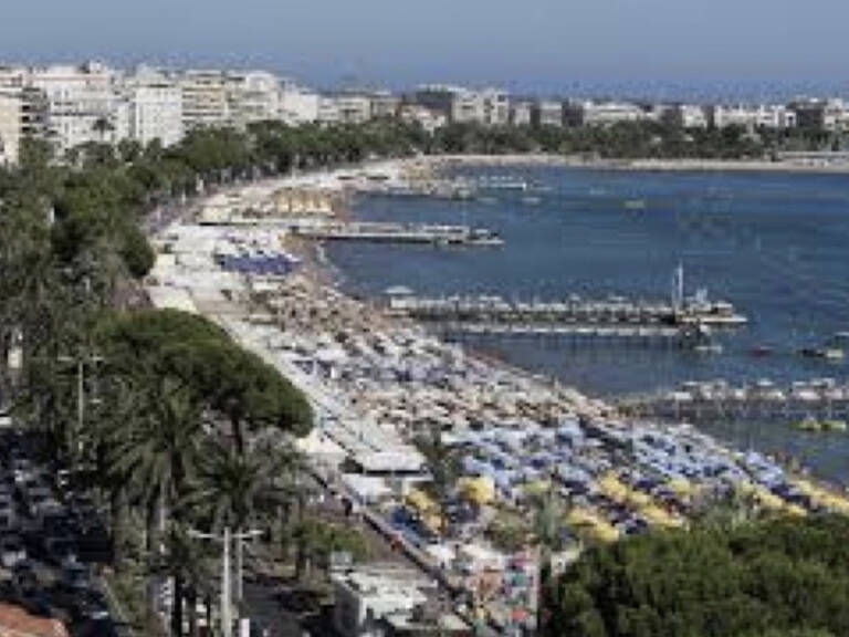 CANNES PLEIN CENTRE 99 M DE LA CROISETTE FOND 48 M2 EXTÉRIEU — photo 1