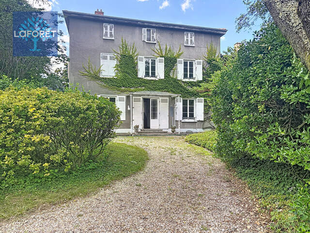 Maison Irigny 10 pièce(s) 336 m2 — photo du bien