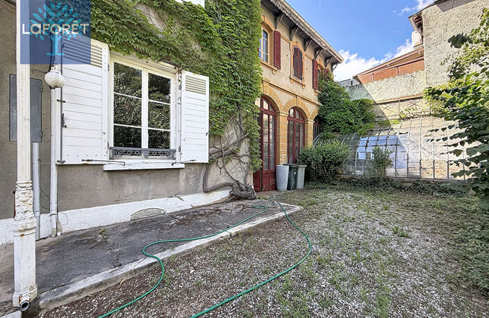 Maison Irigny 10 pièce(s) 336 m2 — photo 3